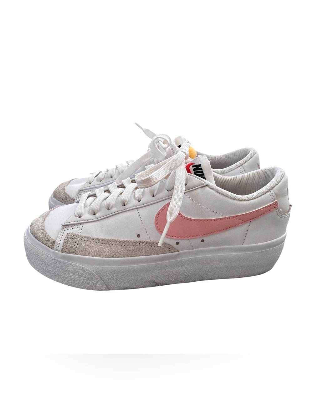 Nike Women's Blazer Low Platform Low-Top Sneaker in White with Pink Swoosh - 6.5 - Picture 3 of 7